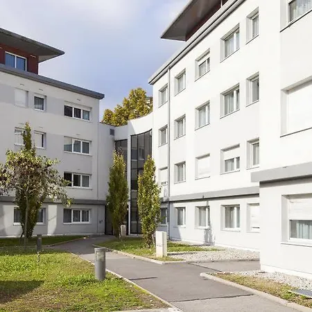 Hotel Seynod 4*