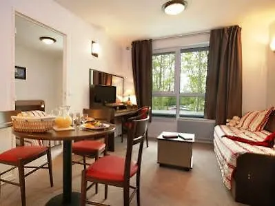 Hotel Seynod 4*